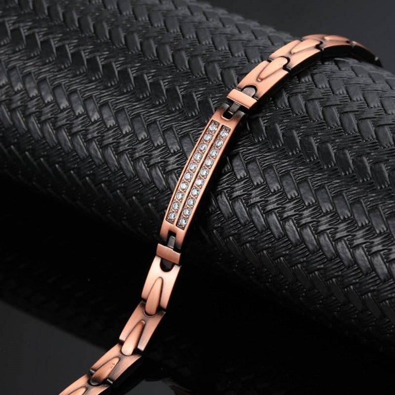 سوار رجالي أسود أنيق من الستانلس ستيل المقاوم للصدأ – تصميم عصري وفاخر